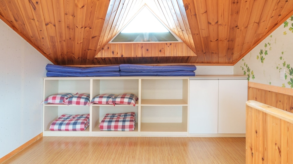 Basic Room, 1 Bedroom (301) - Photo 7