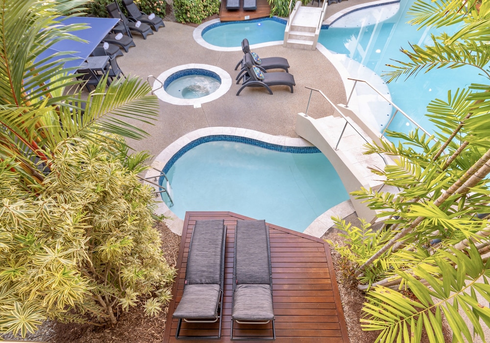 1 Bedroom Pool Entry - Photo 25