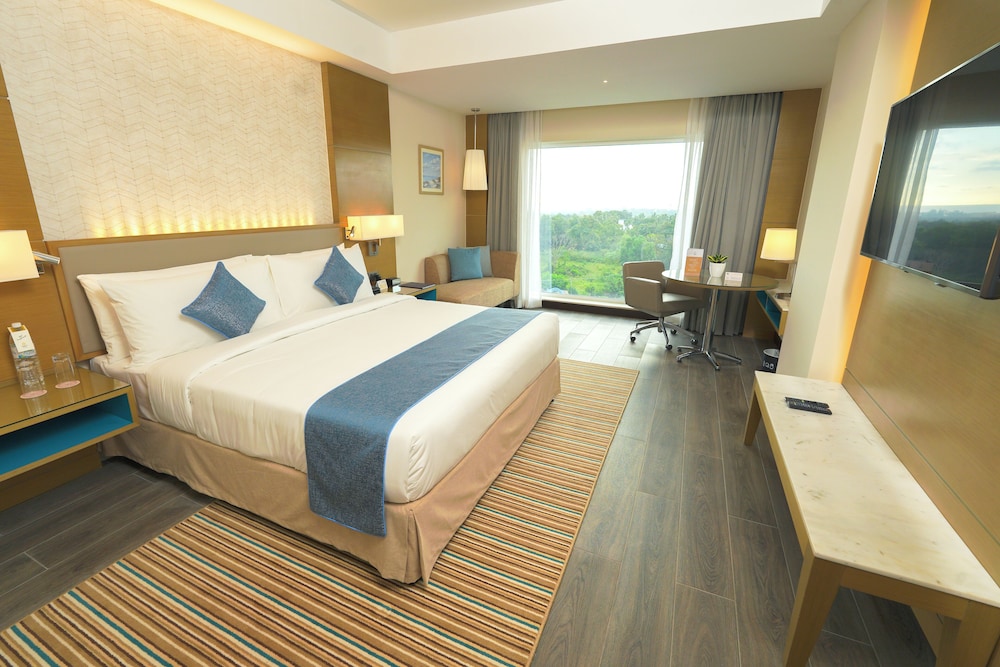 Deluxe Double Room, Lake View - Photo 1