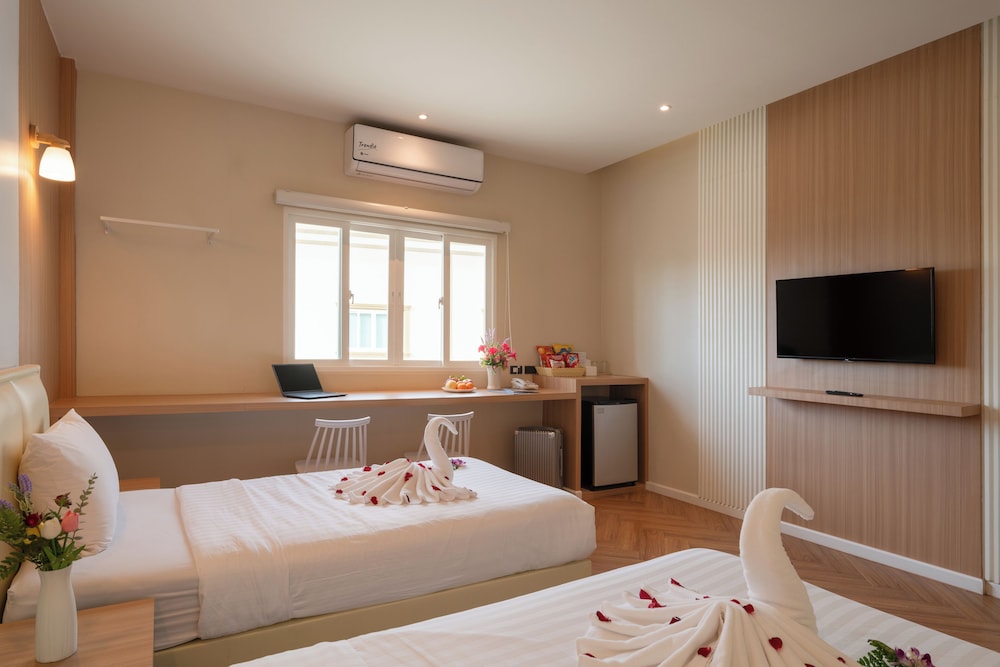 Twin Room - Photo 3