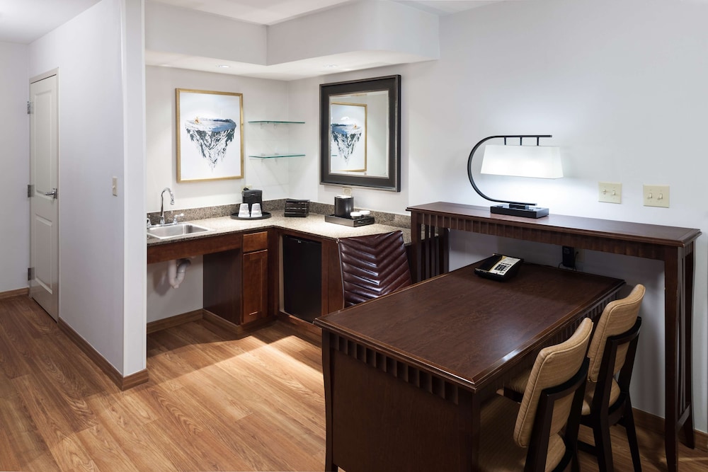 Suite, Multiple Beds, Accessible (Roll-In Shower) - Photo 2