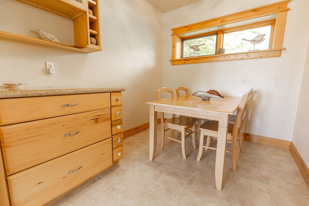 House, Accessible, Private Bathroom (Headland) photo 2