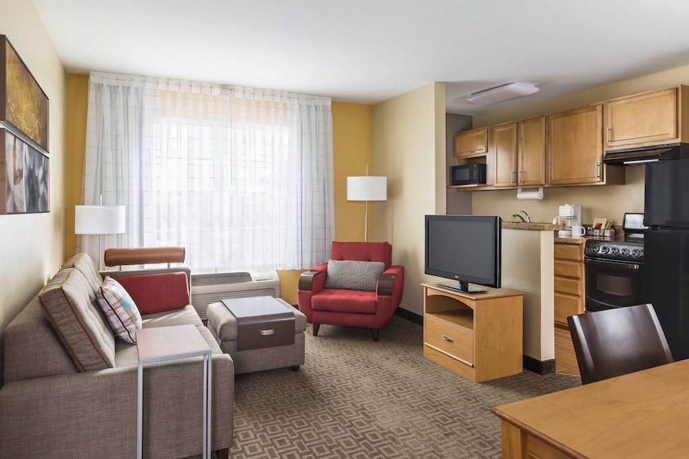 Suite, 1 Bedroom - Photo 4