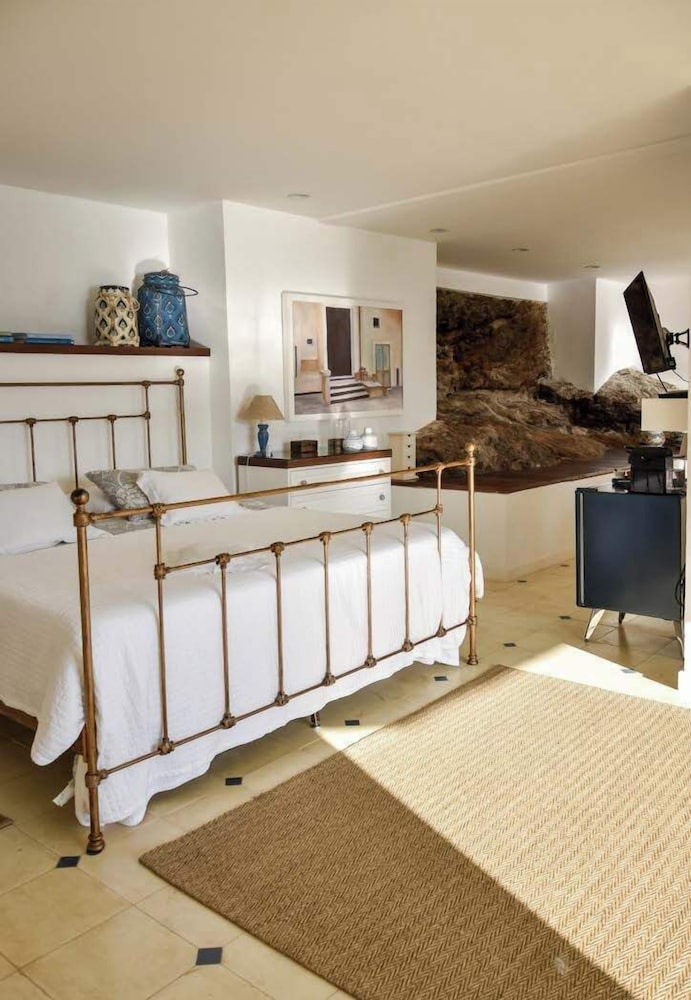 Deluxe Double Room, 1 King Bed, Ocean View photo 1