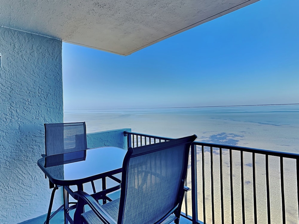 Condo (1 Bedroom)