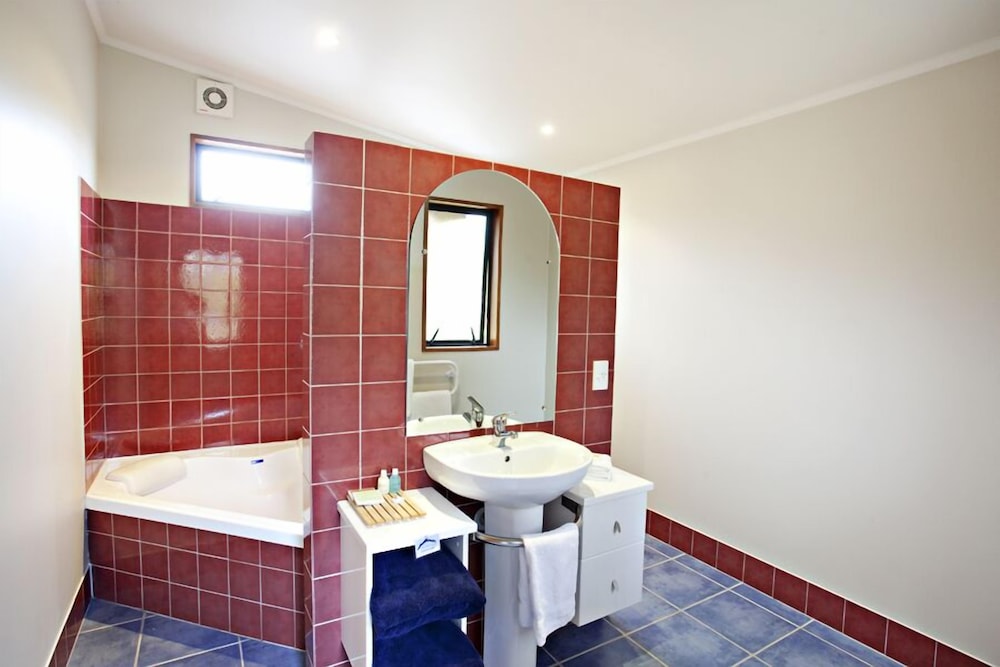 Alpha Studio, Ensuite thumbnail 5