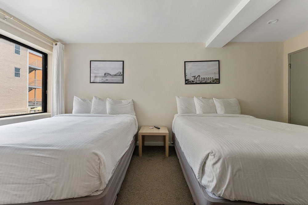 Economy Double Room, 2 Queen Beds, Non Smoking photo 3