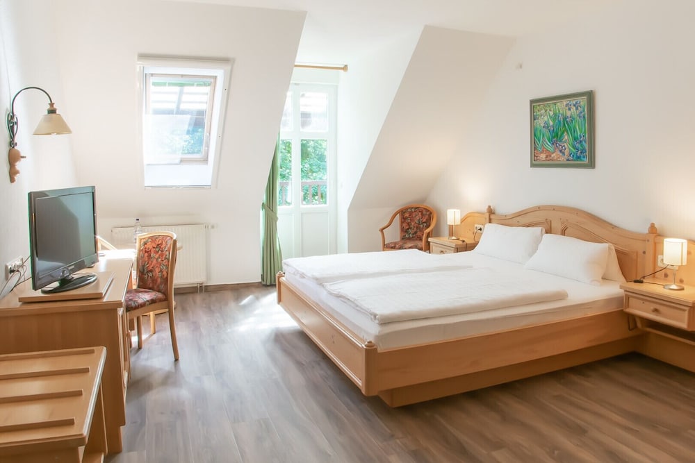 Basic Single Room photo 1