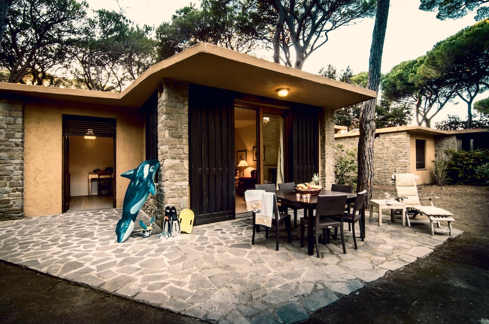 Villa (7 Adults) photo 1