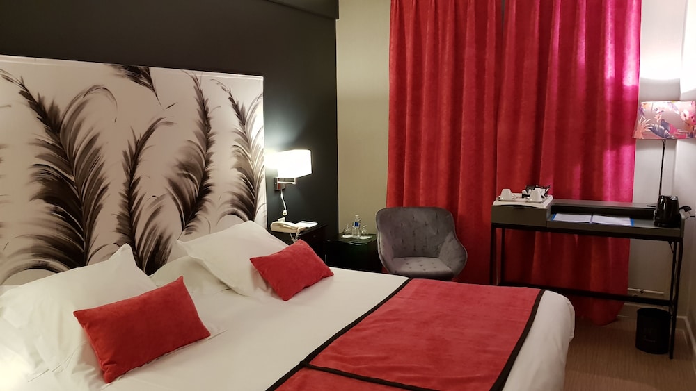 Superior Double or Twin Room (with SAUNA access)