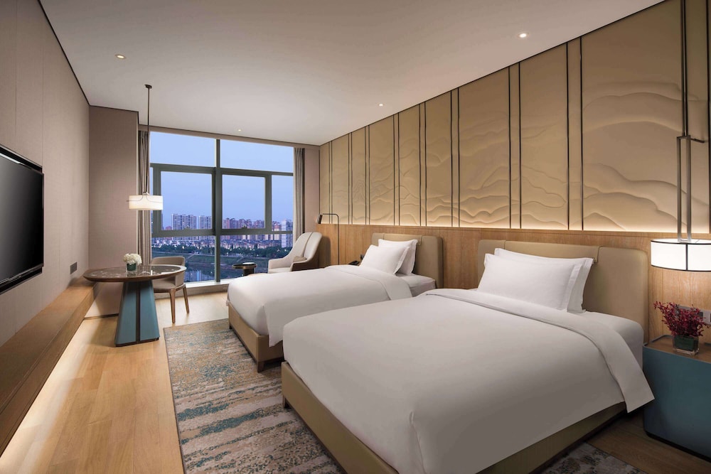 Deluxe Room, 2 Twin Beds, Non Smoking, River View