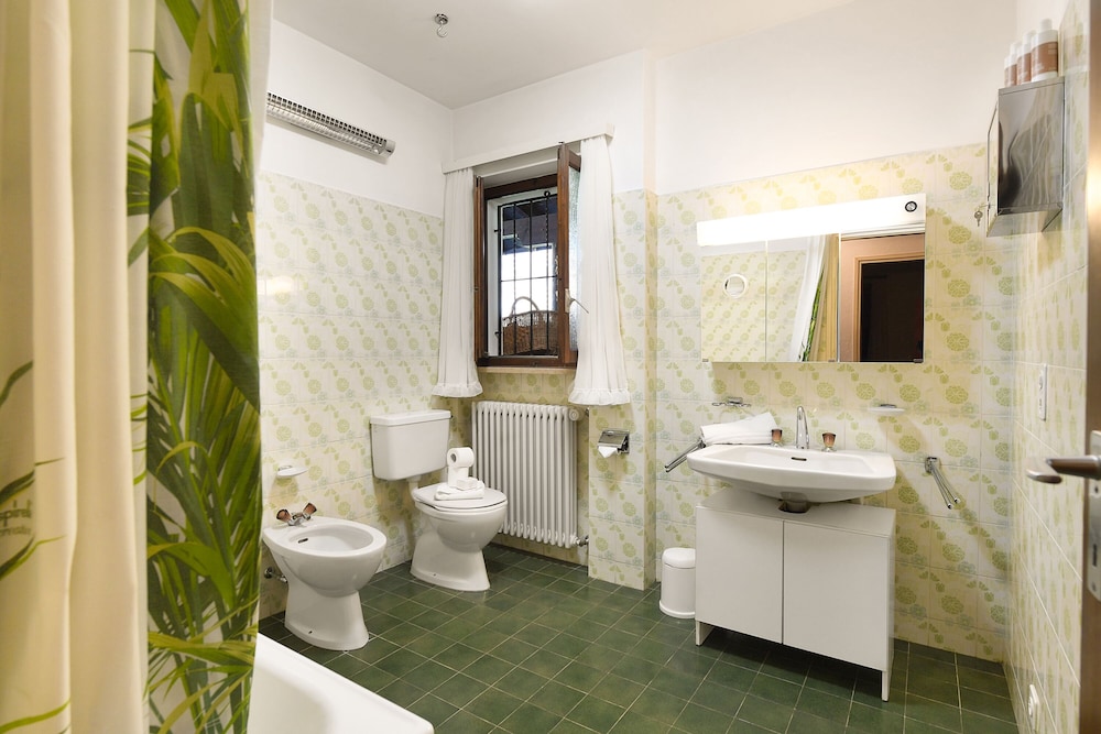 Family Chalet, 3 Bedrooms, 2 Bathrooms (Casa Mima 2) photo 2