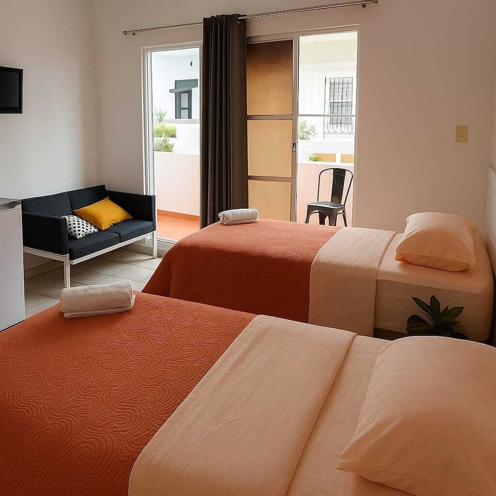 City Double Room, 1 Queen Bed, Smoking, City View photo 1
