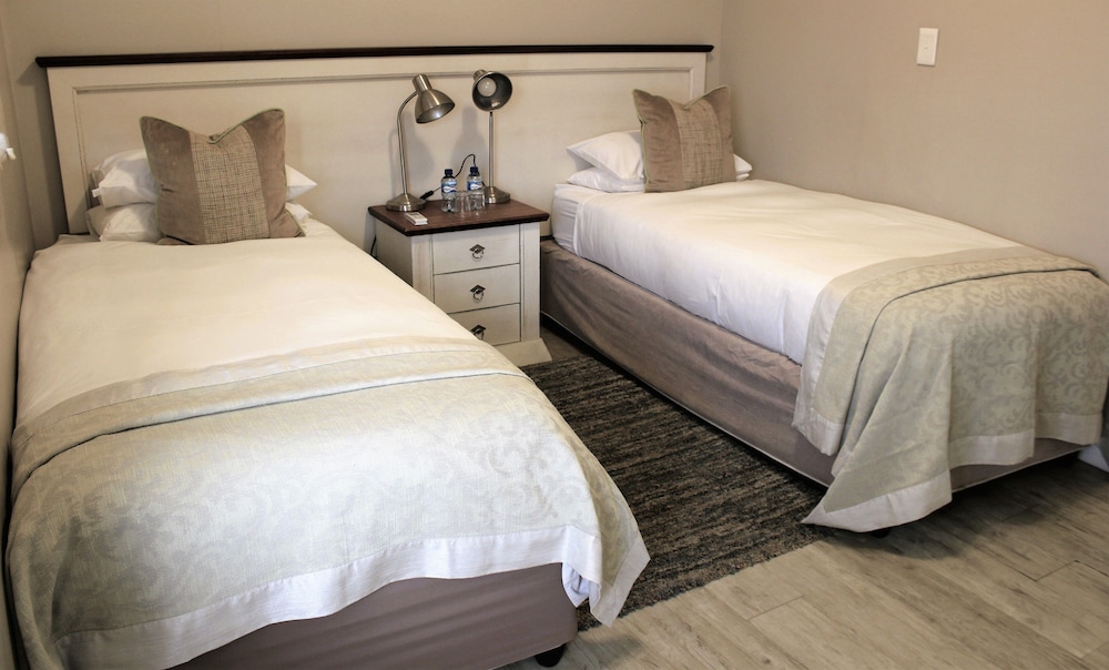 Deluxe Apartment, 2 Bedrooms photo 2