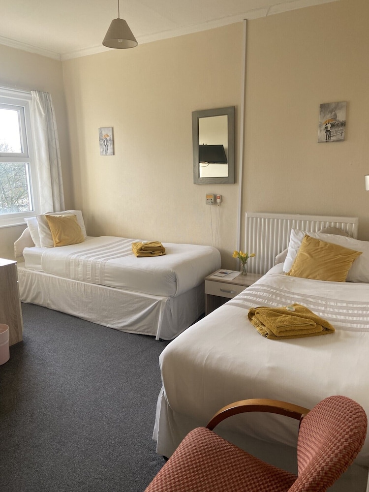 Basic Twin Room photo 1