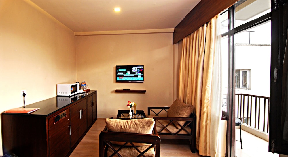 Deluxe Double or Twin Room - Photo 5