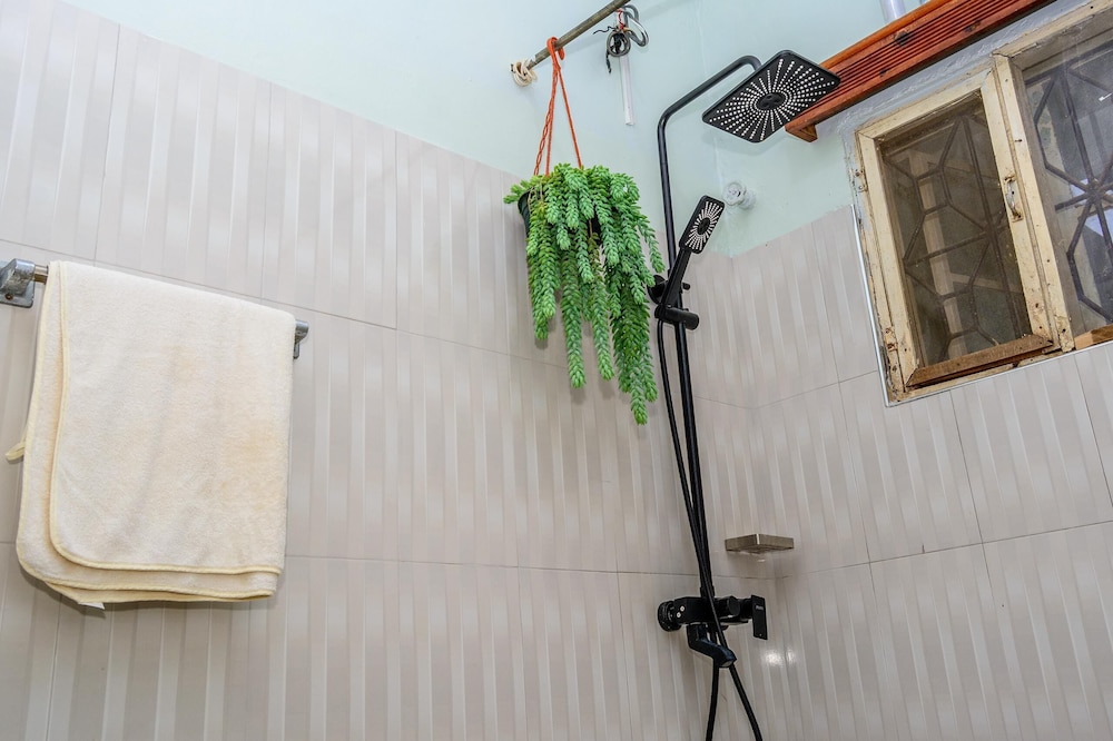 Basic Single Room