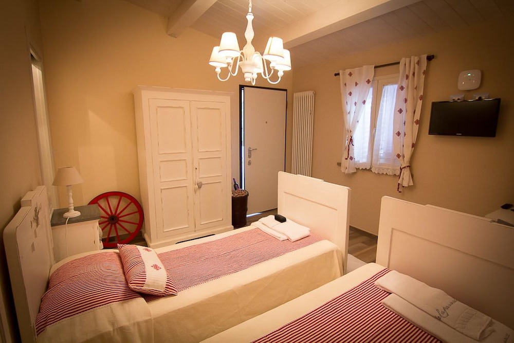Triple Room photo 2