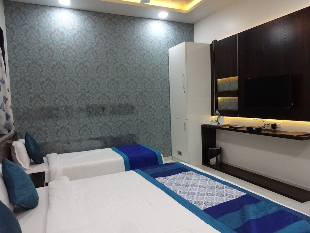 Deluxe Triple Room - Photo 2