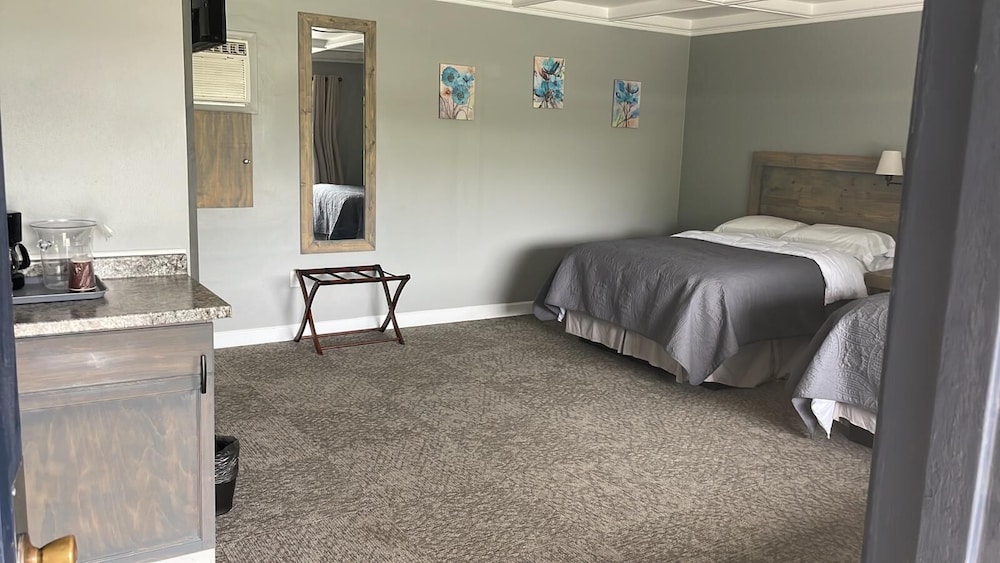 Deluxe Room - Photo 6