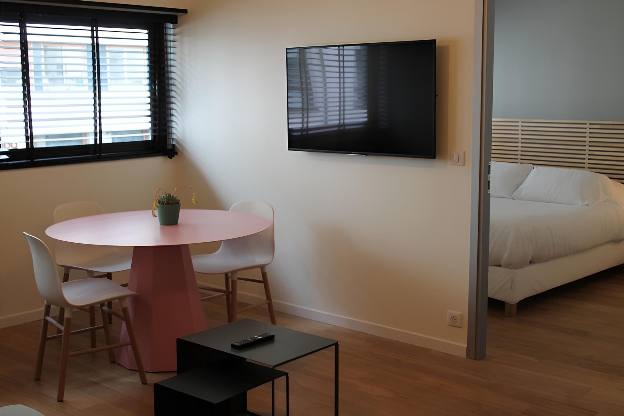 Luxury Apartment, 1 Queen Bed with Sofa bed