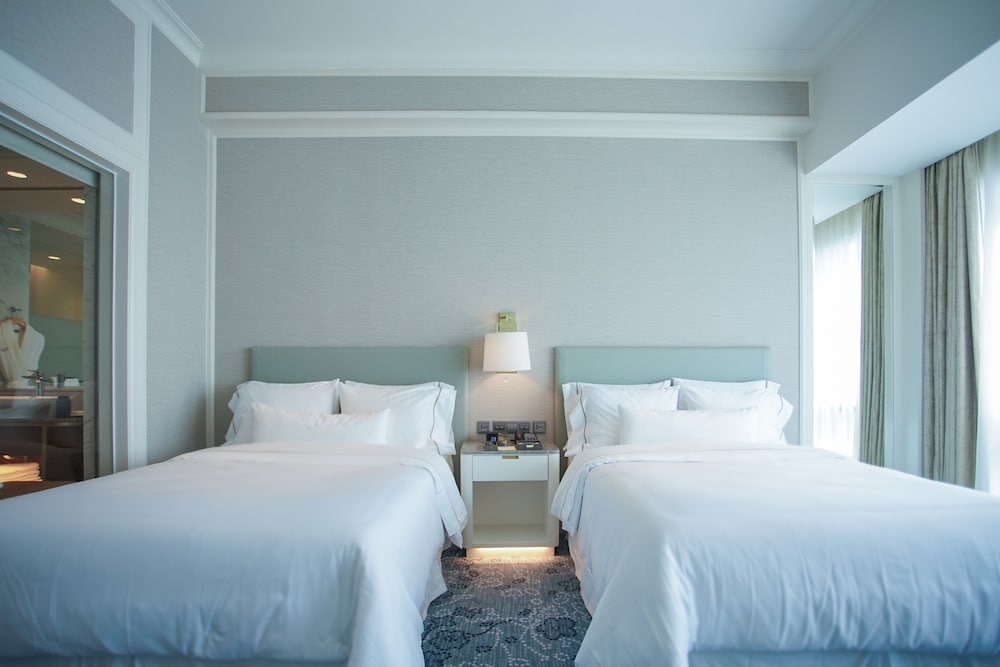 Club Room, 2 Double Beds - Photo 2