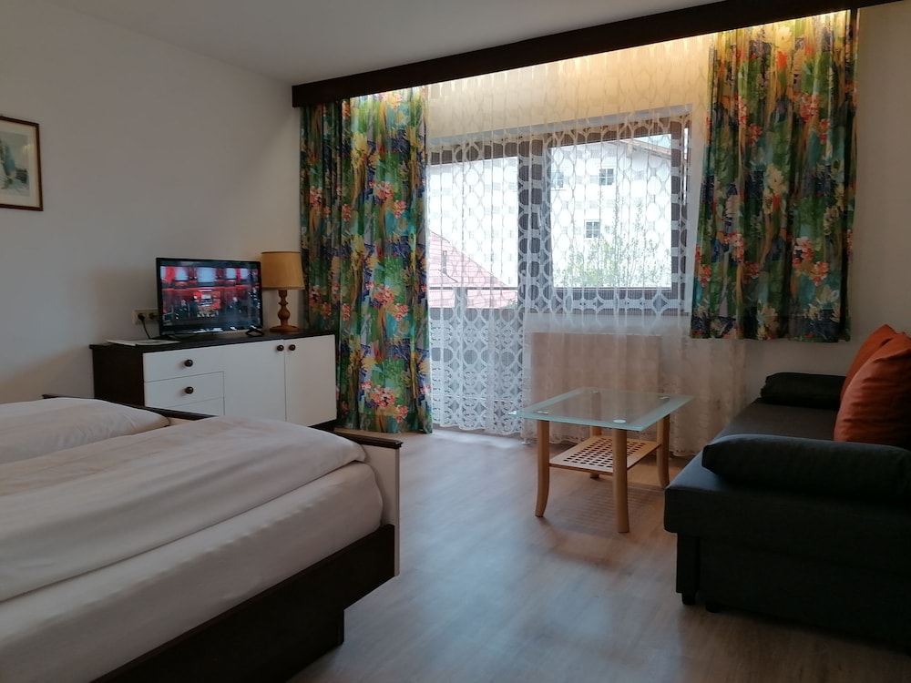 Family Triple Room, 1 Bedroom, Balcony, Garden Area photo 1
