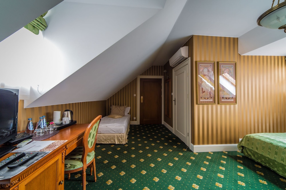 Superior Triple Room photo 3
