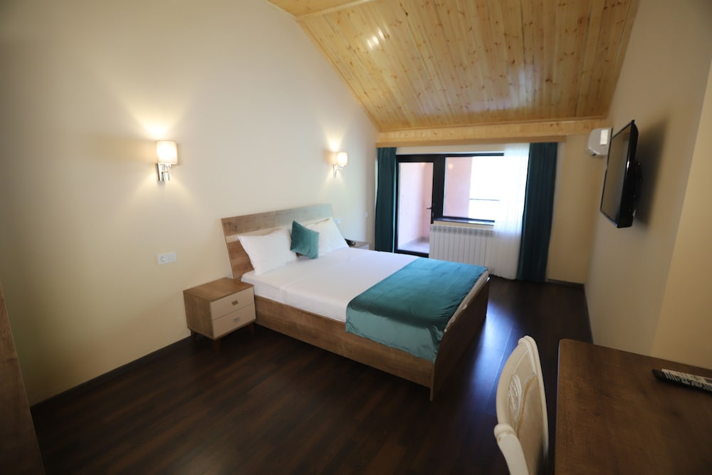 Deluxe Double Room photo 3