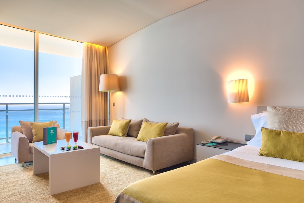 Premium Double Room, Ocean View (2 Adults) - Photo 4