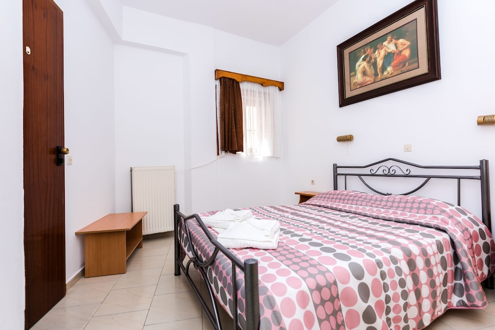Studio, Terrace, Ground Floor