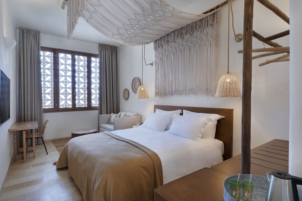 Kedma Room with Balcony & connecting door