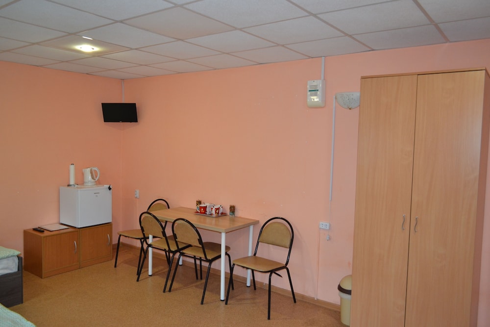 Economy Triple Room, Shared Bathroom photo 3