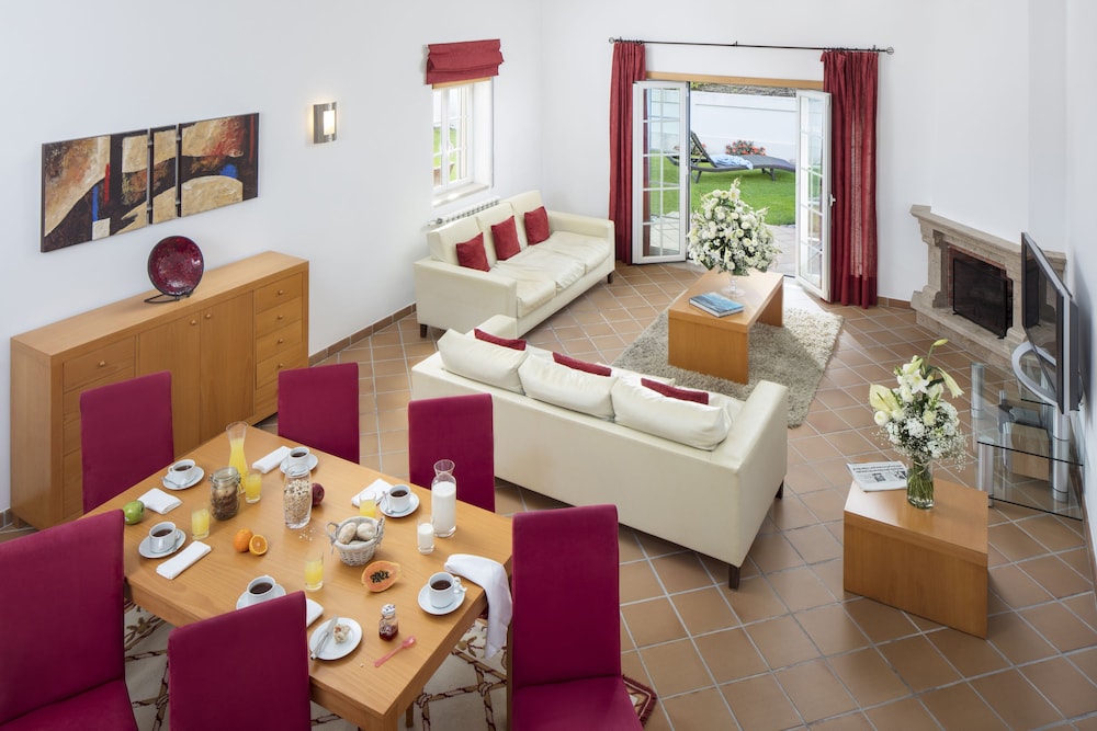 Standard Townhome, 3 Bedrooms, Garden Area - Photo 11