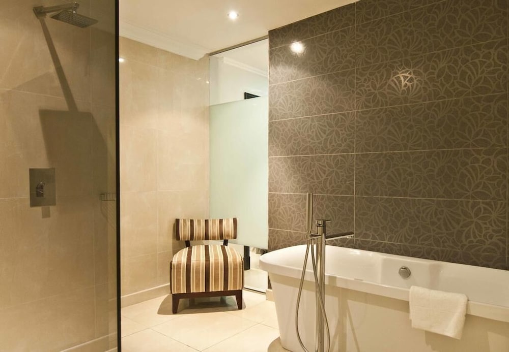 Standard Suite - Photo 2