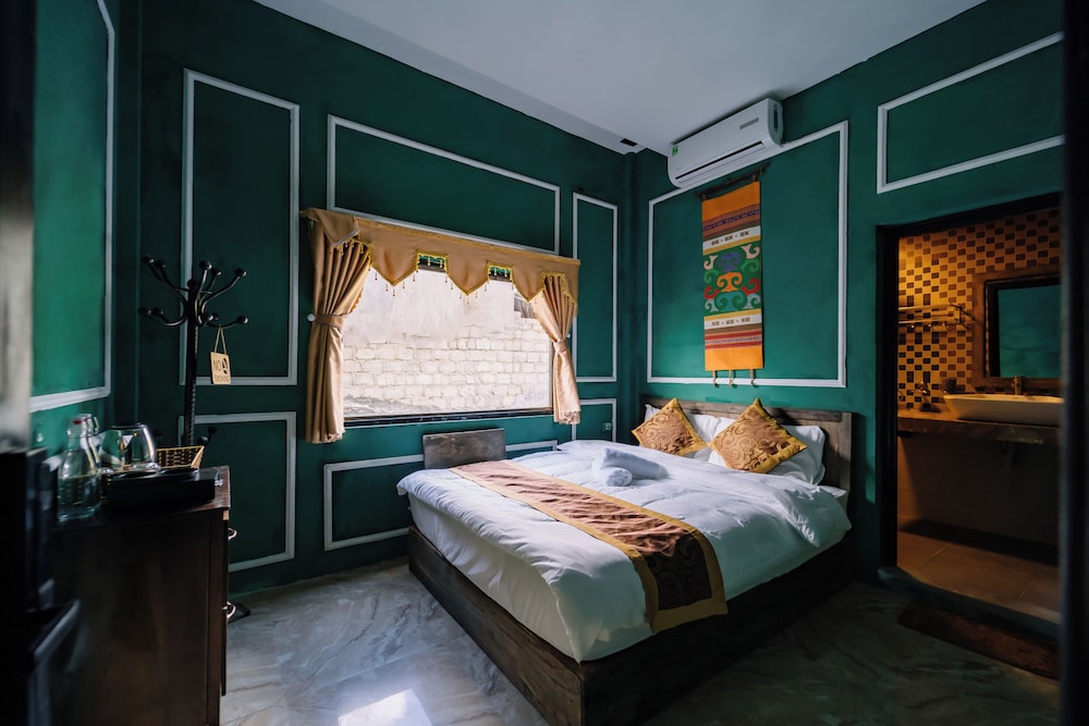 Basic Double Room, Courtyard View