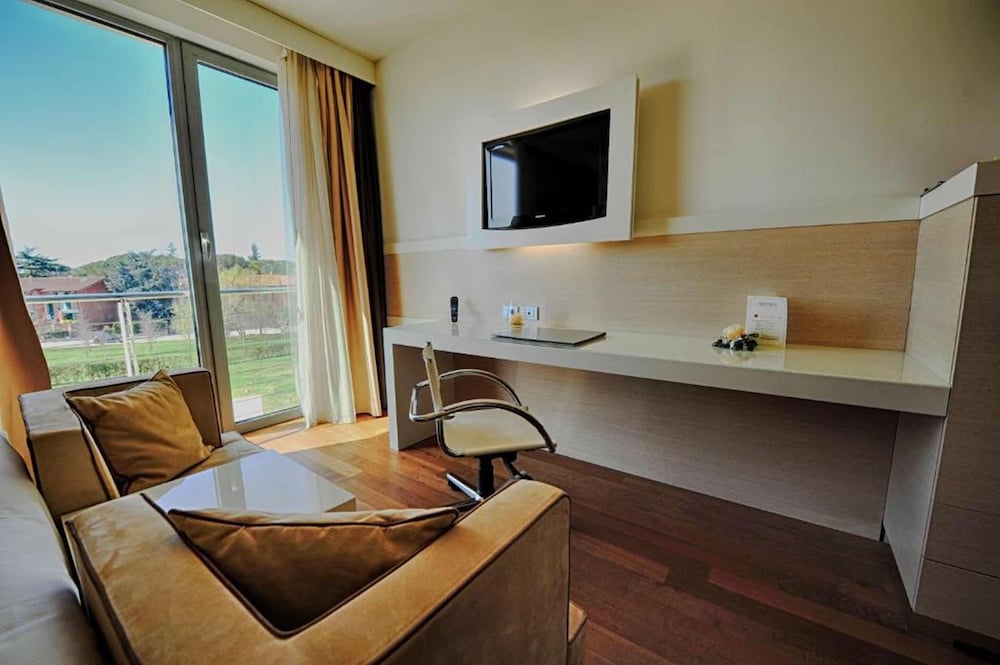 Superior Double Room - Photo 2