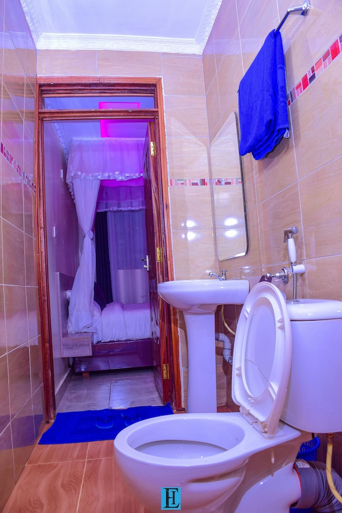 Standard Single Room, Private Bathroom, Hill View photo 1