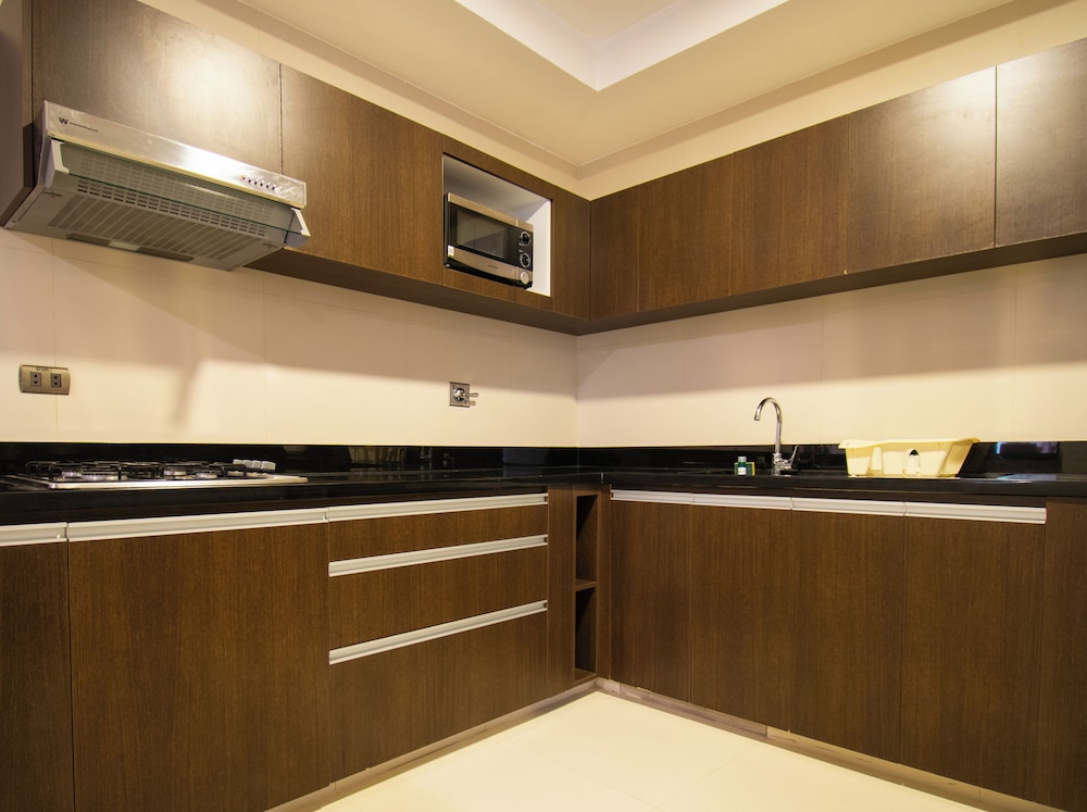 Deluxe Studio Suite photo 2