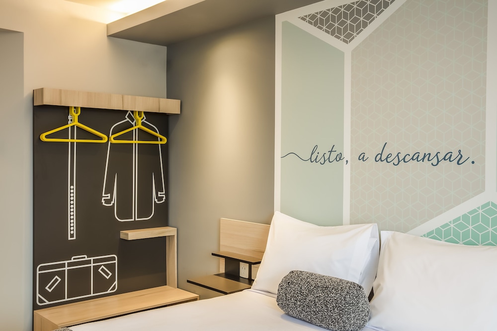 Superior Room, 1 Queen Bed, Non Smoking photo 2