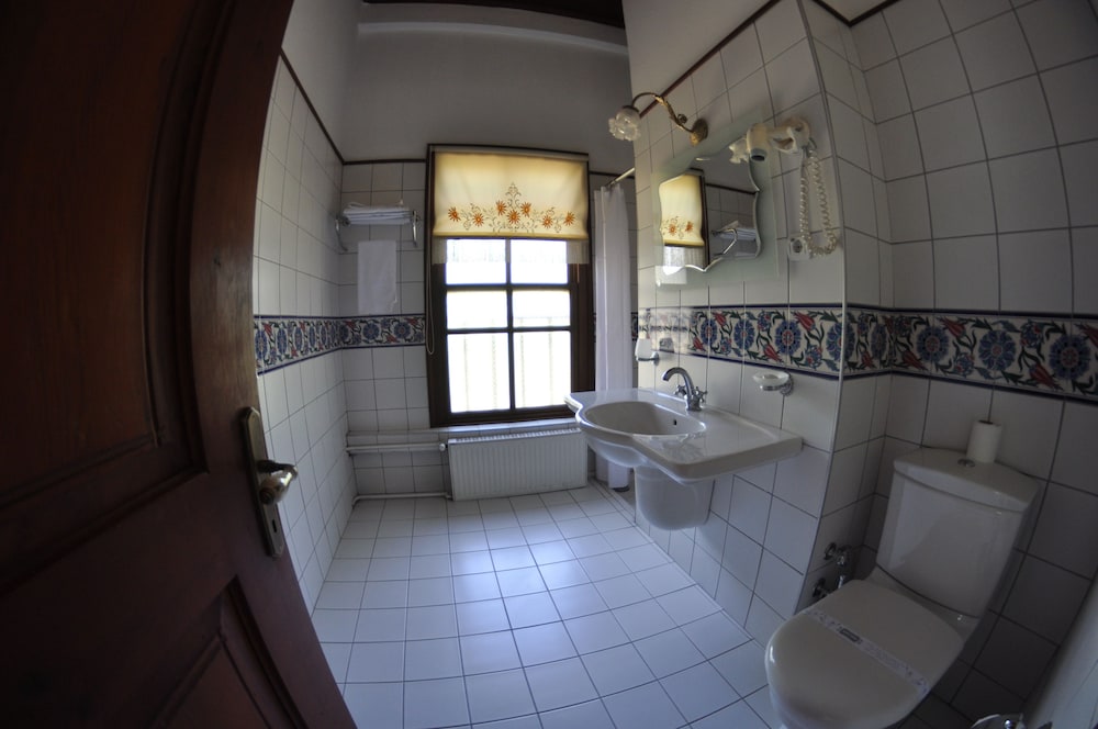 Traditional Double Or Twin Room photo 2