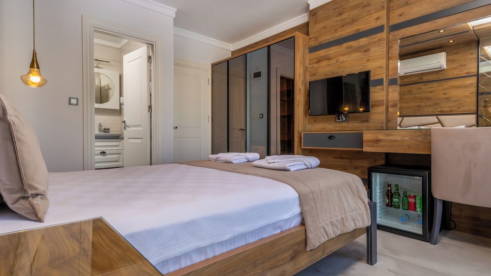 Standard Double Room - Photo 7