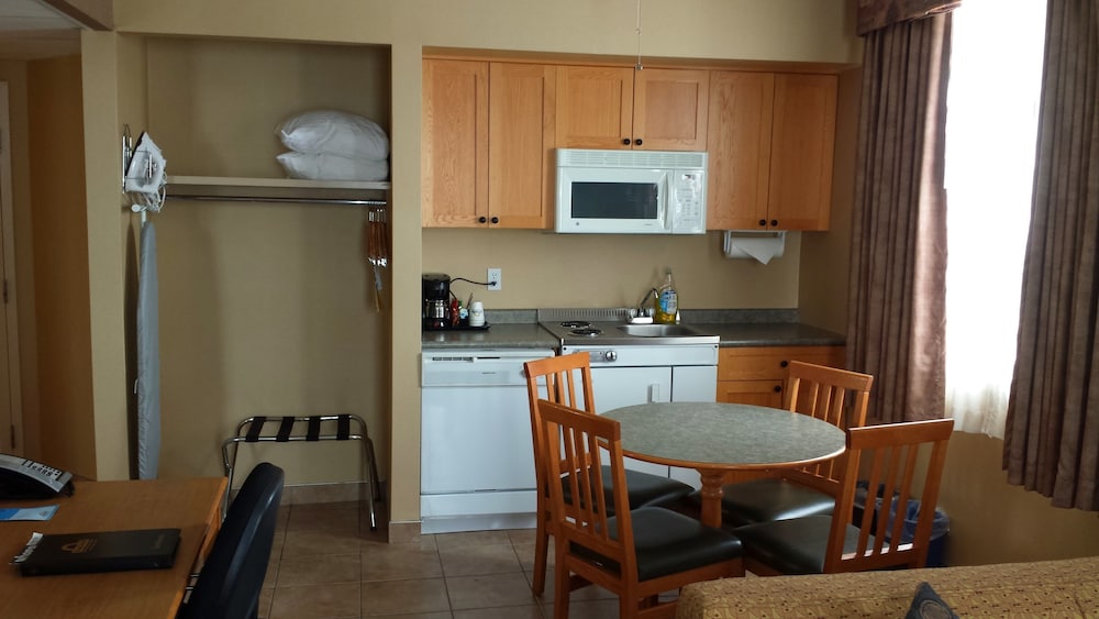 Suite, Multiple Beds, Non Smoking
