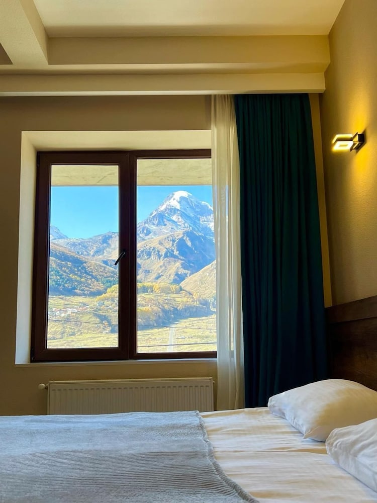 Deluxe Double or Twin Room, Mountain View photo 1