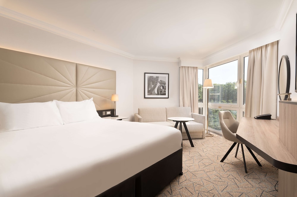 Executive Room, 1 King Bed (Family)