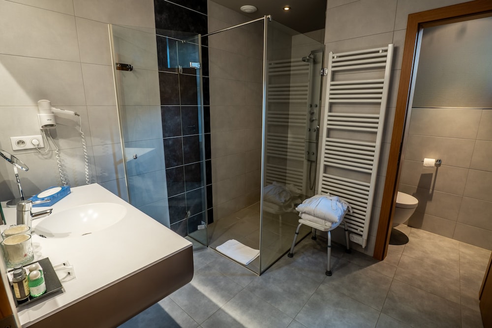 Premium Suite (1) photo 2