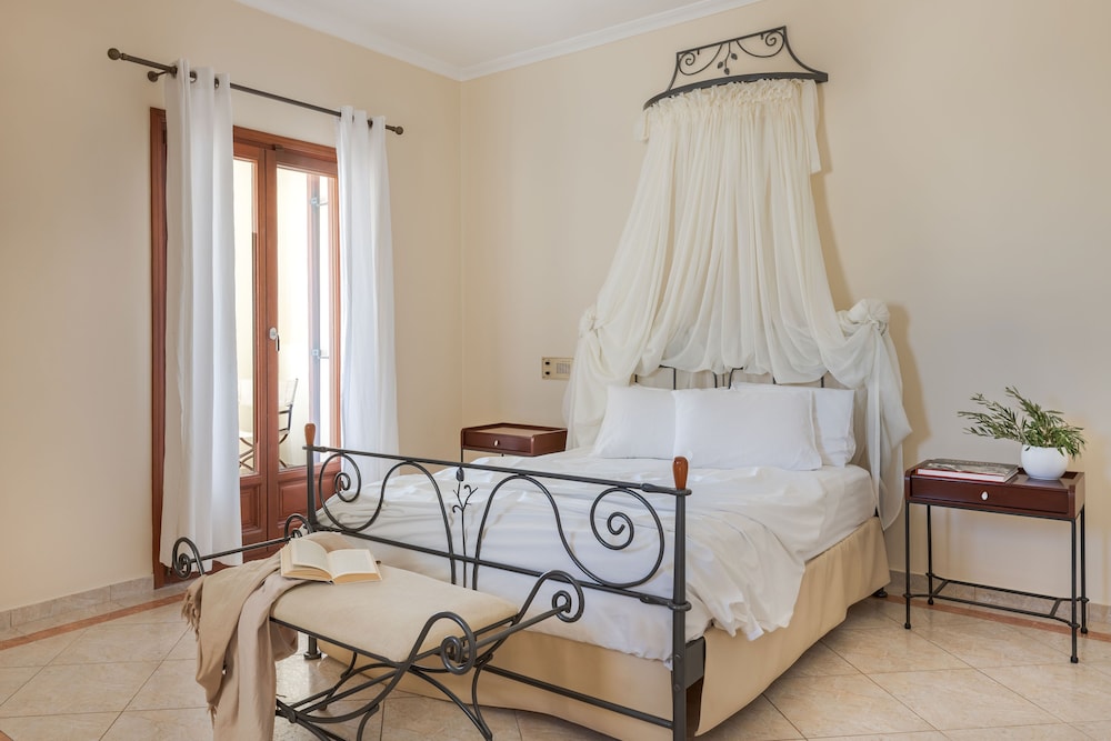 Superior Room, Sea View - Photo 1
