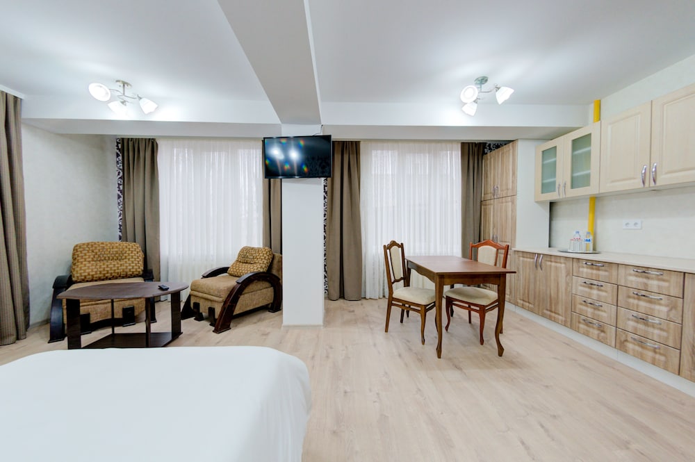 Standard Double or Twin Room, 2 Twin Beds, Non Smoking, City View photo 3