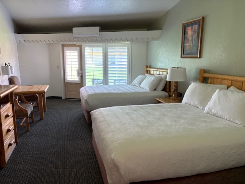 Standard Room, 2 Queen Beds, Accessible, Refrigerator & Microwave