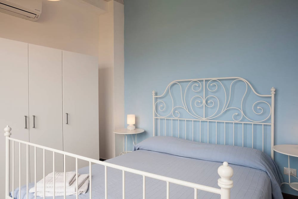 Standard Apartment, 1 Bedroom, Partial Sea View